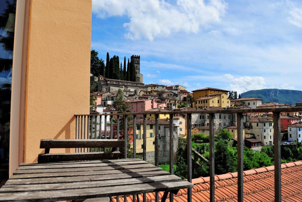 Villa Gherardi - B&B E Hostel Barga Exterior photo