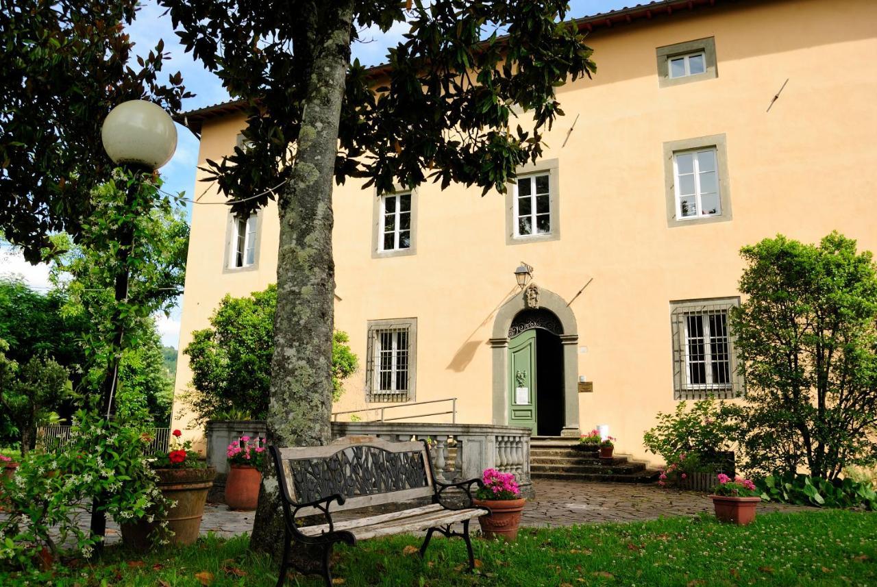 Villa Gherardi - B&B E Hostel Barga Exterior photo