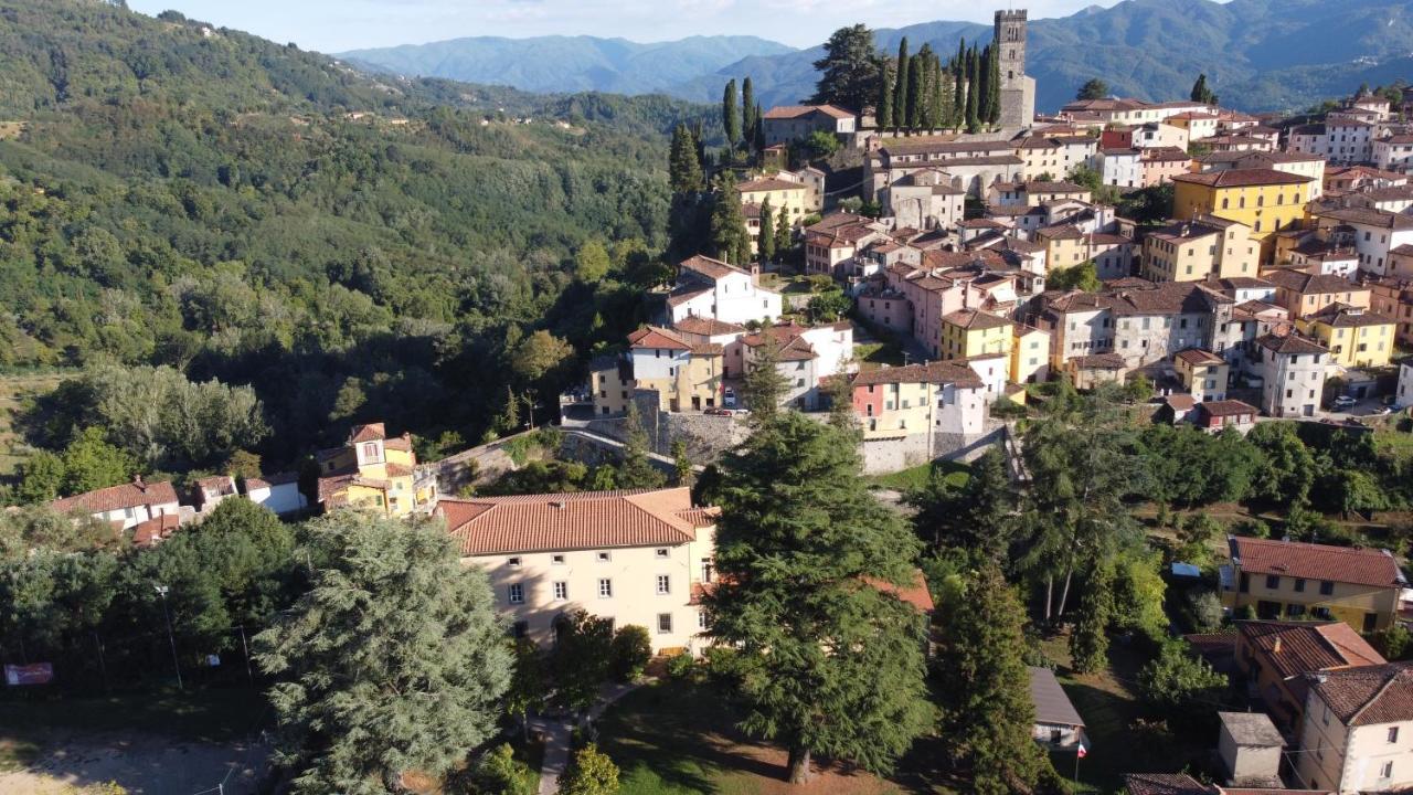 Villa Gherardi - B&B E Hostel Barga Exterior photo